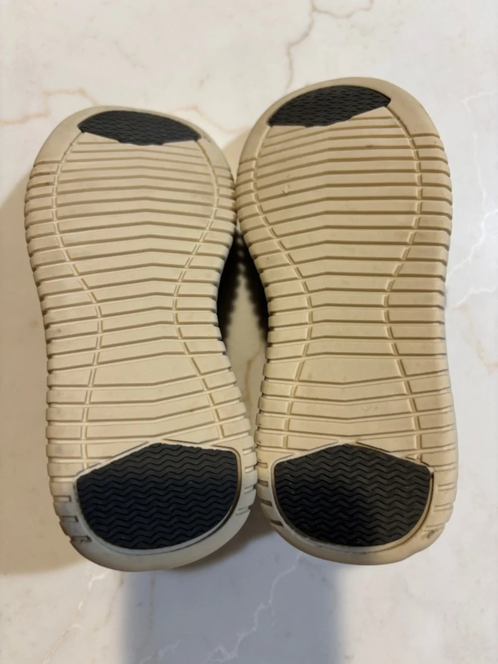 Steve Madden Lace-Up Sneakers Casual Black Tan Toddler Shoes Size 10
